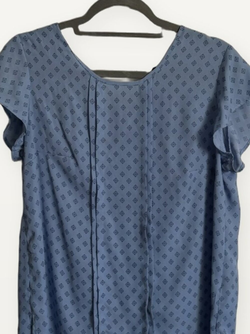 Liz Claiborne Career Blue Geometric Blouse